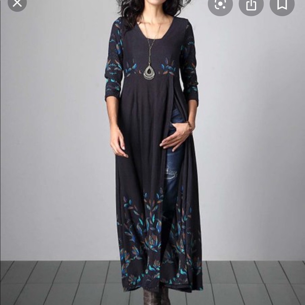 Reborn S Split Front Floral Gray Long Tunic Top